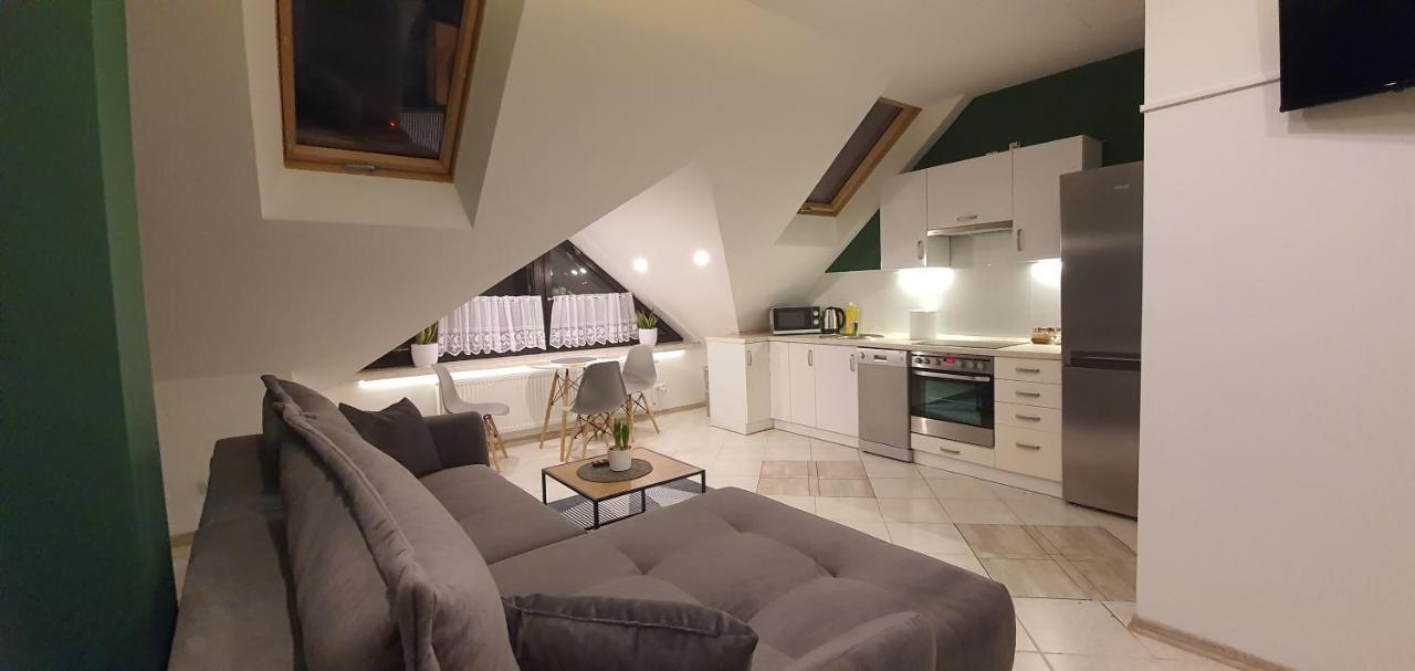 Apartment Pod 12 A